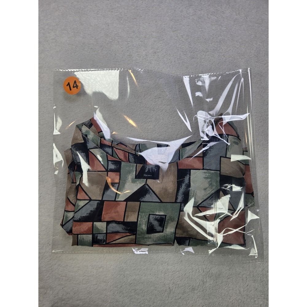 Vintage 90s Silk Blouse 2X Abstract Geometric Print Short Sleeve Button Back Top - Picture 8 of 8